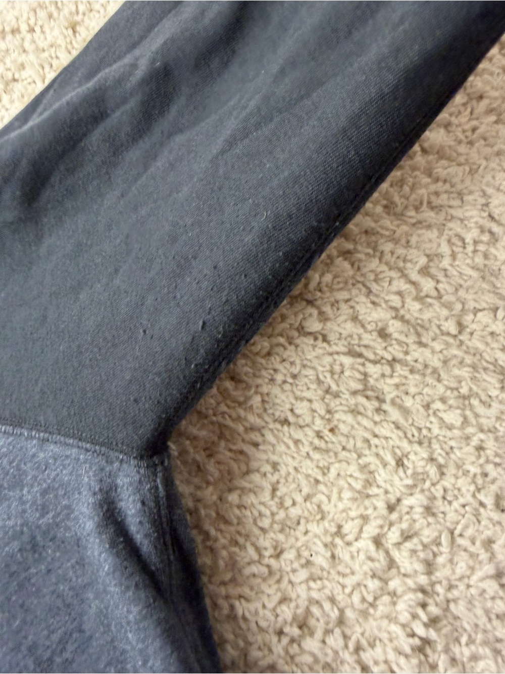 Levi's Men's XL Two-Tone Black/Charcoal Hooded Sweatshirt - Picture 4 of 7